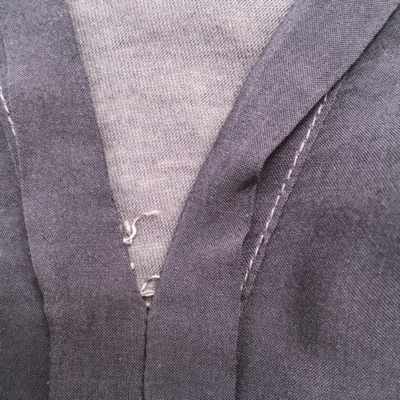 Splendid shirt - half button up with collar and two front pockets. Navy … - Picture 7 of 8